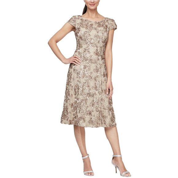 Alex Evenings Cocktail Dress in Rosette Lace with Cap Sleeves - Picture 1 of 15